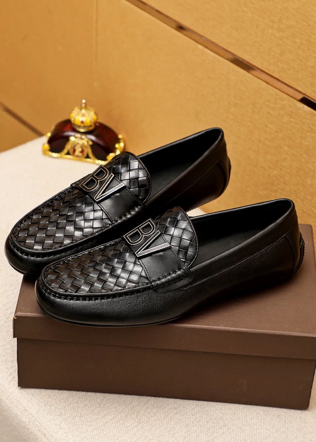 Men's Men's Shoes 💰: 420 💐BV Men's Slip-on Shoes® [BOTTEGA VENETA] Official website counter new model, one-to-one mold opening ⚠Italian calfskin embossed ➕Cow 🐂 leather lining. Driving slip-ons, available at counters, sizes 39-44 (38.45🉑️customized)